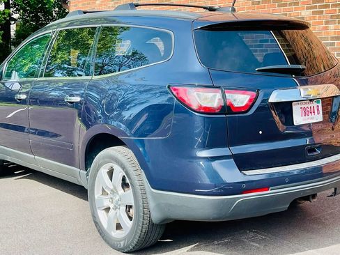 Used 2016 Chevrolet Traverse LT w/ Style and Technology Package FWD image 7