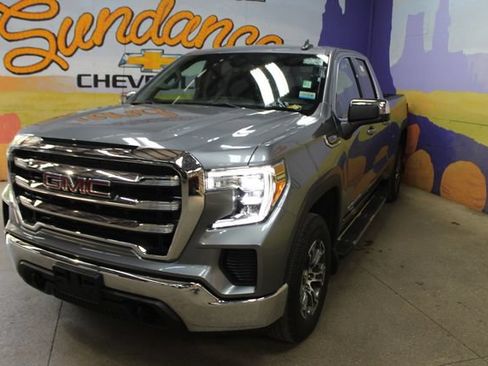 Used 2021 GMC Sierra 1500 SLE w/ LPO, GMC Protection Package AWD/4WD image 4