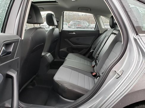 New 2026 Volkswagen Jetta SE FWD image 8