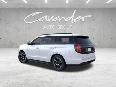 New 2026 Ford Expedition Active image 4