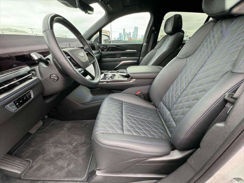 Used 2025 Cadillac Escalade IQ Luxury 1 image 15