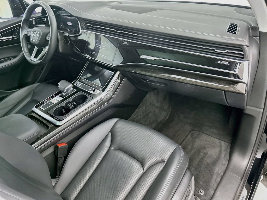 Used 2023 Audi Q7 3.0T Premium Plus AWD/4WD image 16