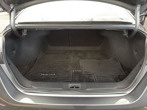 Used 2024 Nissan Sentra SV image 35