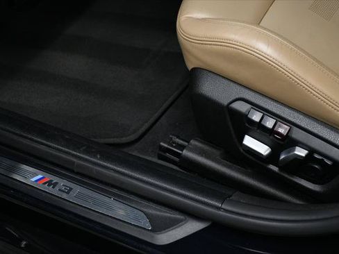Used 2018 BMW M3 RWD image 36