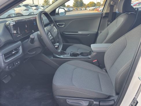 Used 2025 Kia K4 image 12