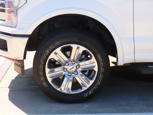 Used 2020 Ford F150 Lariat w/ Equipment Group 502A Luxury image 6