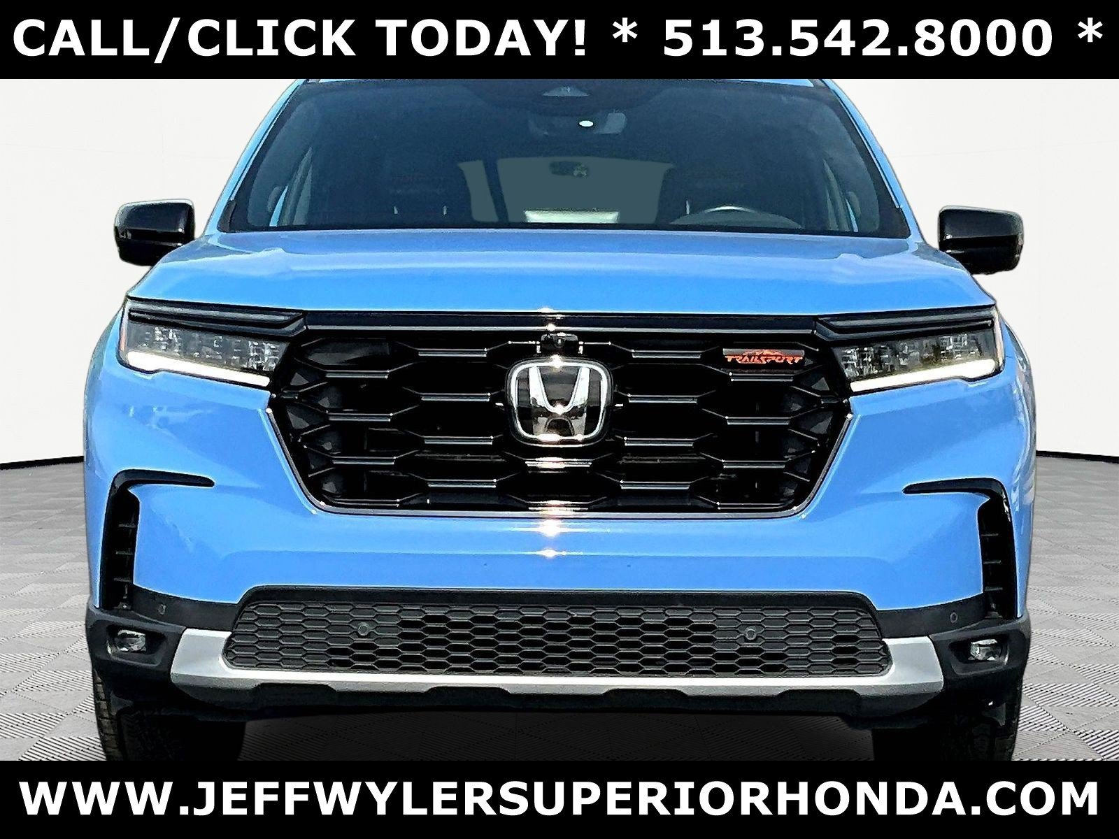 Used 2024 Honda Pilot TrailSport image 2