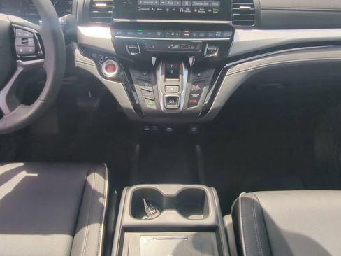 New 2026 Honda Odyssey Touring image 19