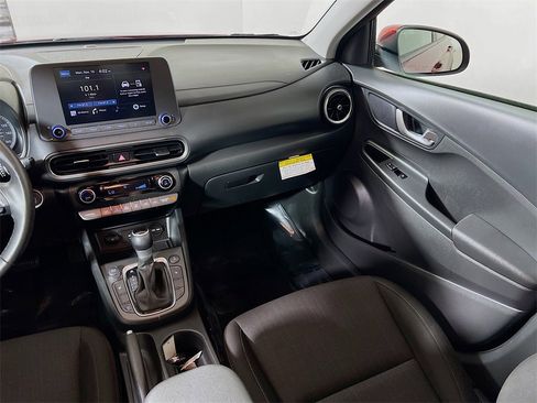 Used 2022 Hyundai Kona SEL w/ Convenience Package image 21