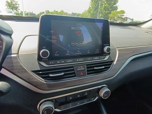 Used 2023 Nissan Altima 2.5 SV FWD image 25