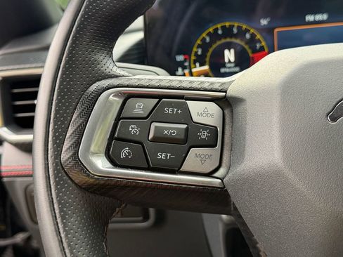 Used 2025 Ford Mustang GT Premium RWD image 28