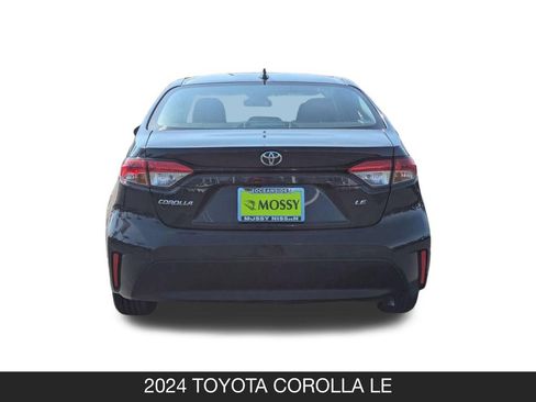Used 2024 Toyota Corolla LE FWD image 7
