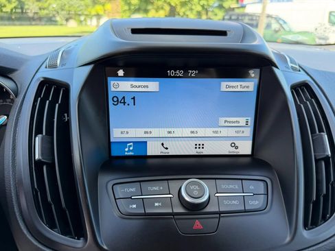 Used 2018 Ford Escape SE w/ SE Sport Appearance Package FWD image 22
