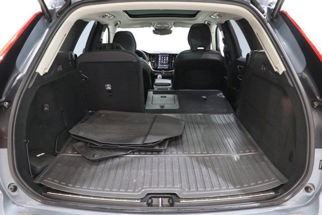 Used 2023 Volvo XC60 T8 Ultimate w/ Climate Package AWD/4WD image 34