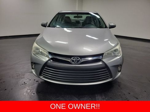 Used 2016 Toyota Camry LE FWD image 2
