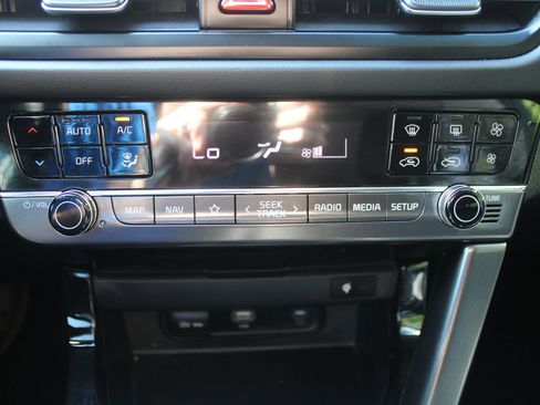 Certified 2026 Kia Seltos EX FWD image 40