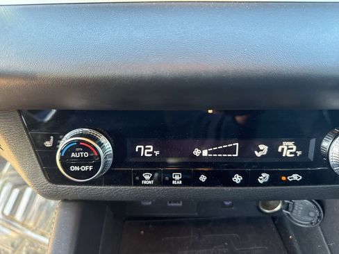 Used 2022 Mitsubishi Outlander SE image 18