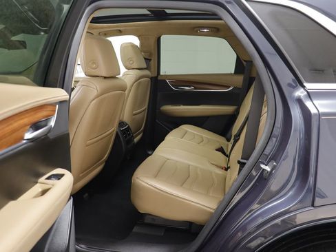 Used 2018 Cadillac XT5 Platinum w/ Driver Assist Package image 14
