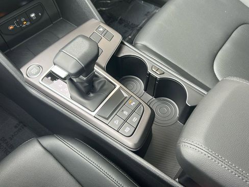 New 2026 Kia Sportage EX w/ EX Panorama Roof Package image 24