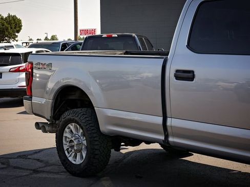 Used 2022 Ford F350 XLT w/ Camper Package AWD/4WD image 4