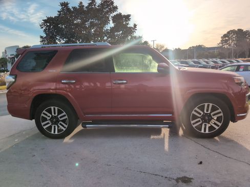 Used 2016 Toyota 4Runner Limited image 11