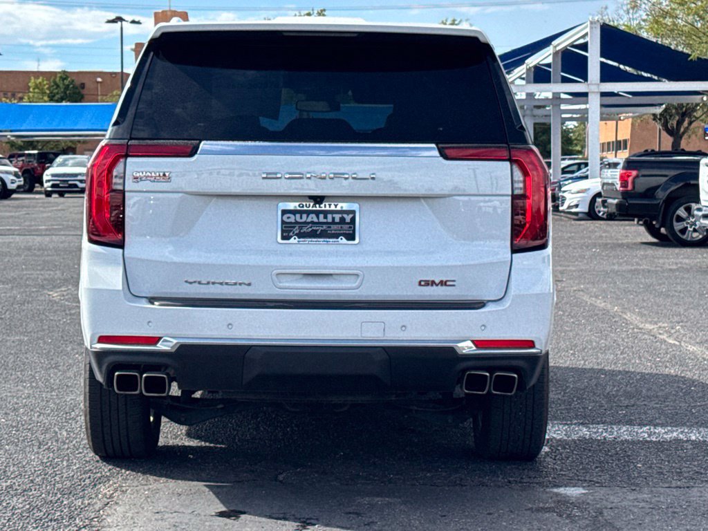 Used 2025 GMC Yukon Denali AWD/4WD image 7