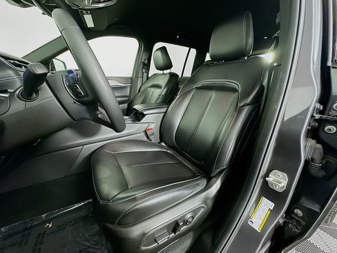 Used 2024 Jeep Grand Cherokee Limited w/ Black Appearance Package image 22