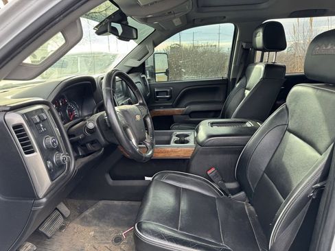 Used 2019 Chevrolet Silverado 3500 High Country w/ Duramax Plus Package image 9