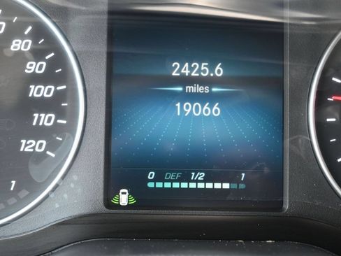 Used 2024 Mercedes-Benz Sprinter 2500 image 19