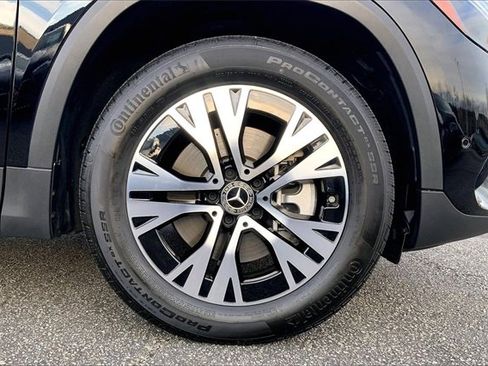 Used 2025 Mercedes-Benz GLA 250 4MATIC image 9