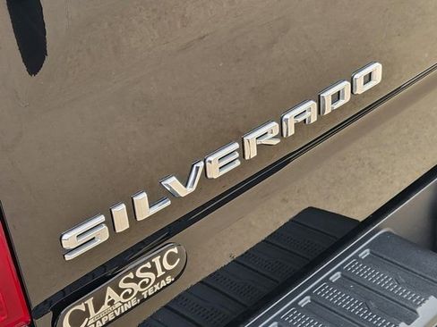 Used 2024 Chevrolet Silverado 1500 Custom Trail Boss image 9