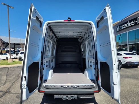 New 2025 Mercedes-Benz Sprinter 2500 image 12