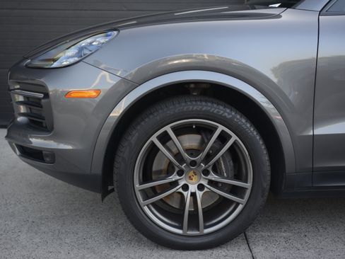 Certified 2021 Porsche Cayenne AWD/4WD image 31
