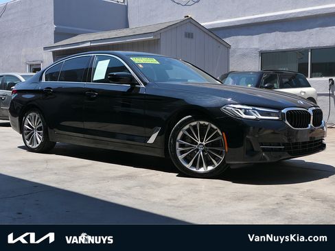 Used 2023 BMW 530i w/ Convenience Package RWD image 1