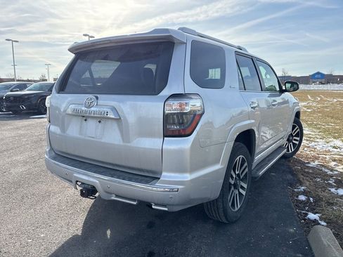 Used 2016 Toyota 4Runner Limited image 11