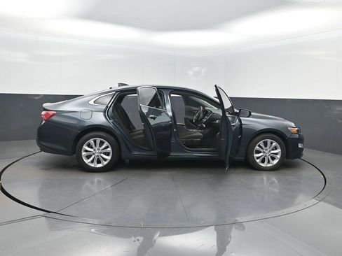 Used 2020 Chevrolet Malibu LT FWD image 40