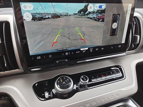New 2026 Ford Expedition Active RWD image 9