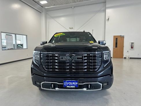 Used 2025 GMC Sierra 1500 Denali Ultimate AWD/4WD image 3
