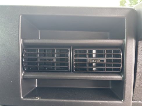 Used 2023 GMC Savana 2500 Work Van w/ Driver Convenience Package image 27