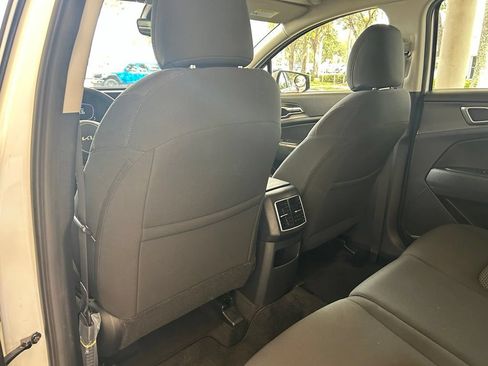 Used 2024 Kia Sportage LX FWD image 33