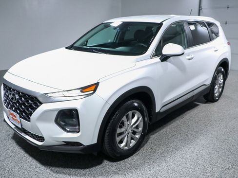 Used 2019 Hyundai Santa Fe SE image 30