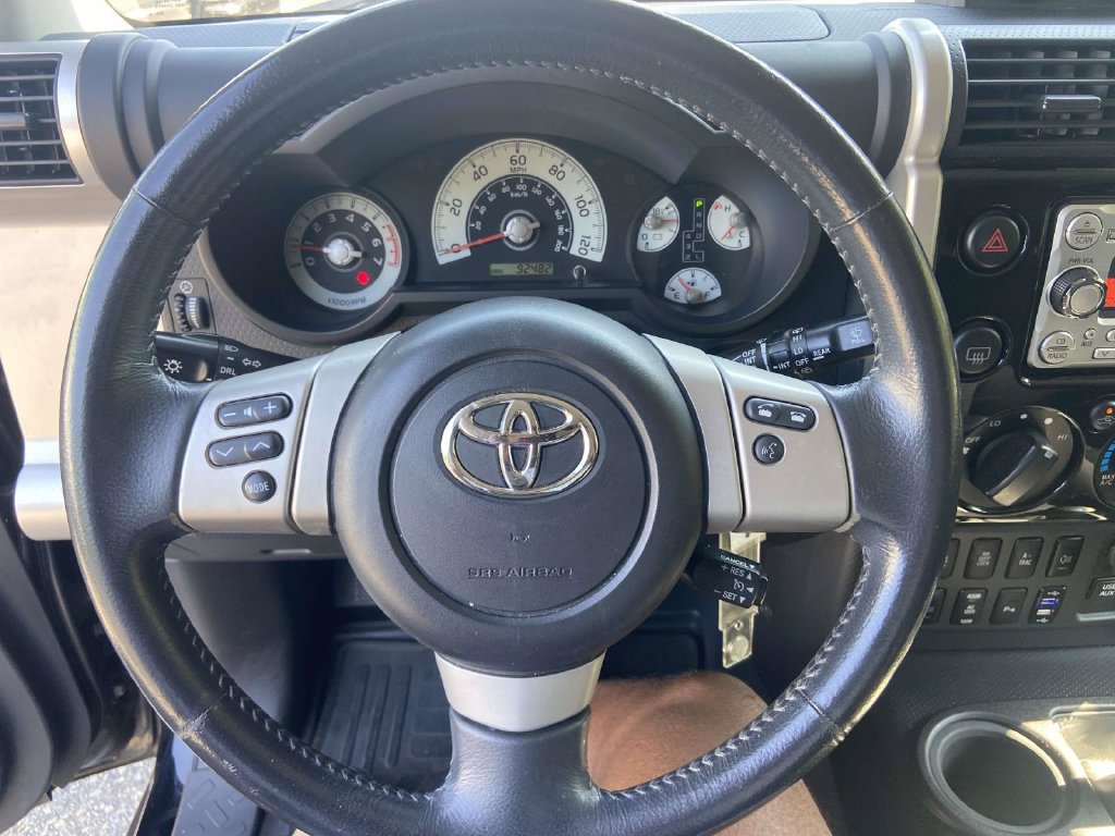 Used 2014 Toyota FJ Cruiser 4WD w/ Upgrade Package image 32