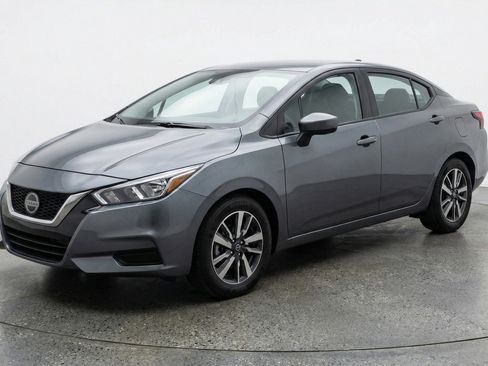 Used 2025 Nissan Versa SV image 3