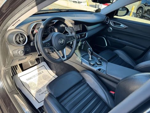 Used 2018 Alfa Romeo Giulia Ti Sport w/ Quick Order Package 22U Sport image 12