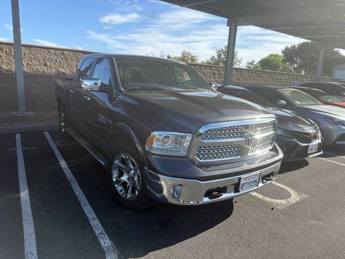 Used 2014 RAM 1500 Laramie w/ Convenience Group AWD/4WD image 2