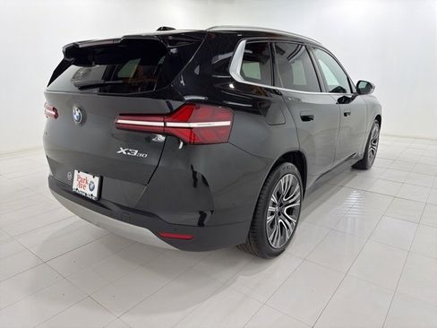 Used 2025 BMW X3 xDrive30i w/ Premium Package image 5