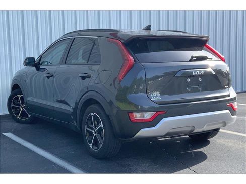 Used 2023 Kia Niro EX FWD image 10