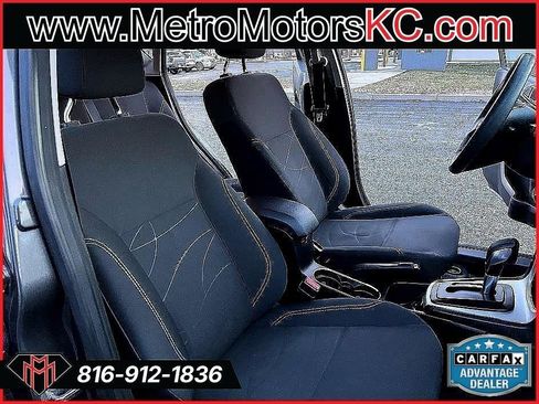 Used 2017 Ford Fiesta SE image 32