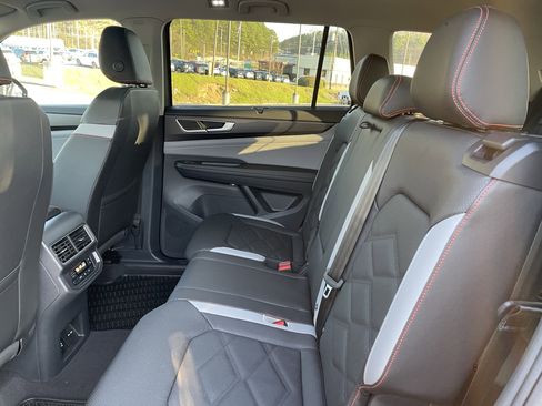 New 2026 Volkswagen Atlas Peak Edition AWD/4WD image 12