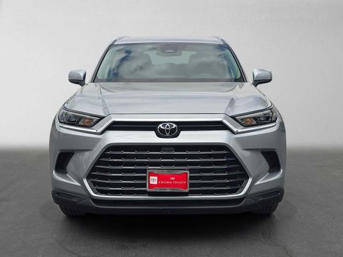 Certified 2026 Toyota Grand Highlander FWD image 8